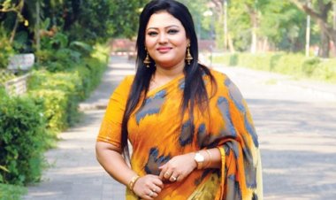 ভারতে গ্রেফতারি পরোয়ানা, দেশে ফিরে যা বললেন মমতাজ