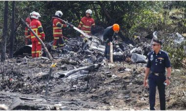 মালয়েশিয়ায় বিমান বিধ্বস্তে নিহত অন্তত ১০