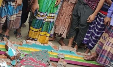 আড়াইহাজারে রাস্তা সংস্কারের সময় দেয়াল ধসে পশু চিকিৎসকের নিহত