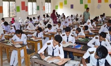 এইচএসসি ও সমমান পরীক্ষা প্রথম দিনেই পরীক্ষা দেয়নি ৫৫২২ জন, বহিষ্কার ৪