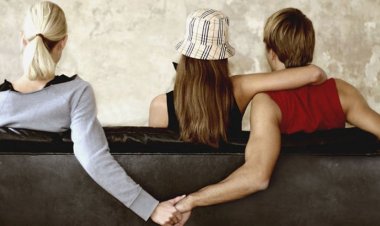 স্বামীকে 'ভাগাভাগি' করে ২ স্ত্রীর চুক্তি