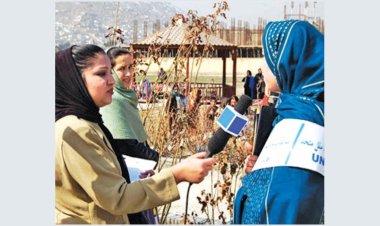 ভয়ে পেশা ছেড়ে দিচ্ছেন আফগান সাংবাদিকরা