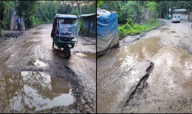 সড়কে ছোট-বড় গর্ত, দুর্ভোগ