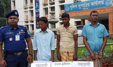  ট্রাক চাপায় ট্র্যাফিক পুলিশ নিহতের ঘটনায় চালকসহ গ্রেপ্তার ৩