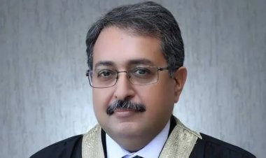 ‘ইমরান খানের মামলায় ট্রায়াল কোর্ট ভুল করেছে’