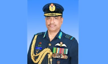 সরকারি সফরে কাতার গেলেন বিমান বাহিনী প্রধান
