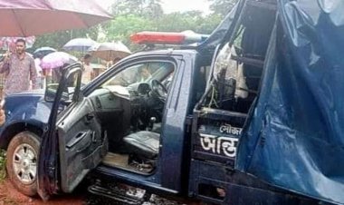  সীতাকুণ্ডে ট্রেনের সঙ্গে পুলিশভ্যানের ধাক্কা, নিহত ৩