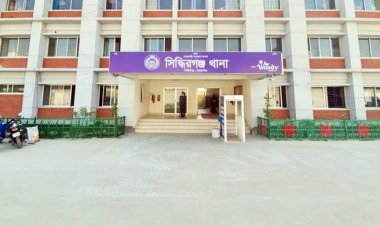 নির্মাণাধীন ভবনের ছাদ থেকে পড়ে যুবকের মৃত্যু