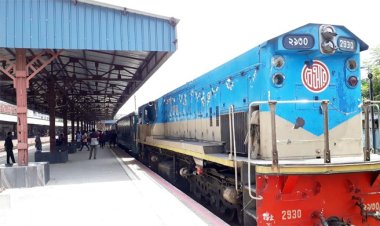 ‘গরিবের অ্যাম্বুলেন্স’ ফেরায় বিদায় নিলো ‘গরিবের রেলগাড়ি’