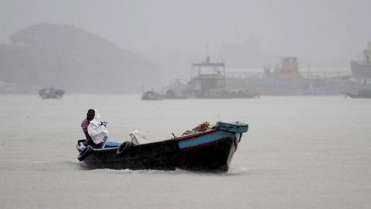 ১৯ অঞ্চলে ঝোড়ো বৃষ্টির আভাস