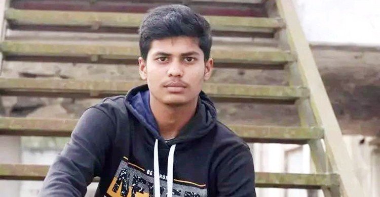 চাচার মোটরসাইকেলে বেরিয়ে প্রাণ গেলো যুবকের