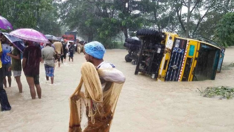 চট্টগ্রাম-কক্সবাজার মহাসড়কে যান চলাচল বন্ধ