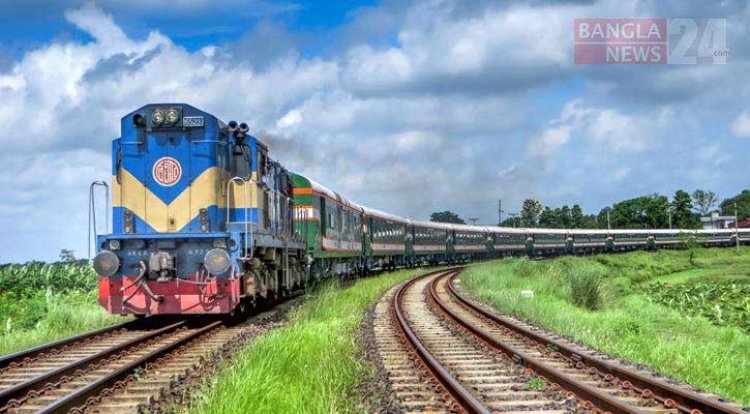 আখাউড়ায় ট্রেনের ধাক্কায় তিনজনের মৃত্যু