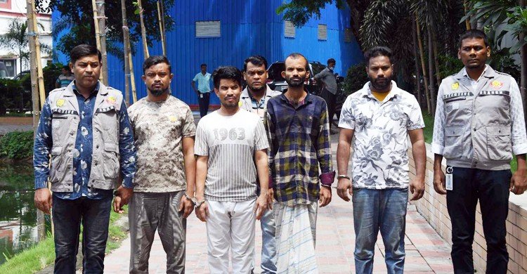 দুদকের ওয়েবসাইট থেকে তথ্য চুরি করে কোটি কোটি টাকা আত্মসাৎ