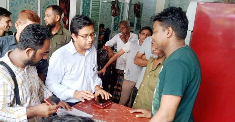 লাইসেন্স না থাকায় ৩ হোটেলকে দুই লাখ টাকা জরিমানা