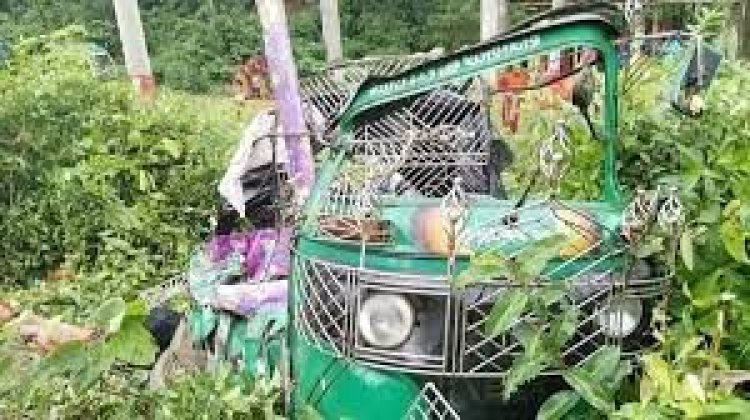 ট্রাক-অটোরিকশা সংঘর্ষে প্রাণ গেল দুই নারীর