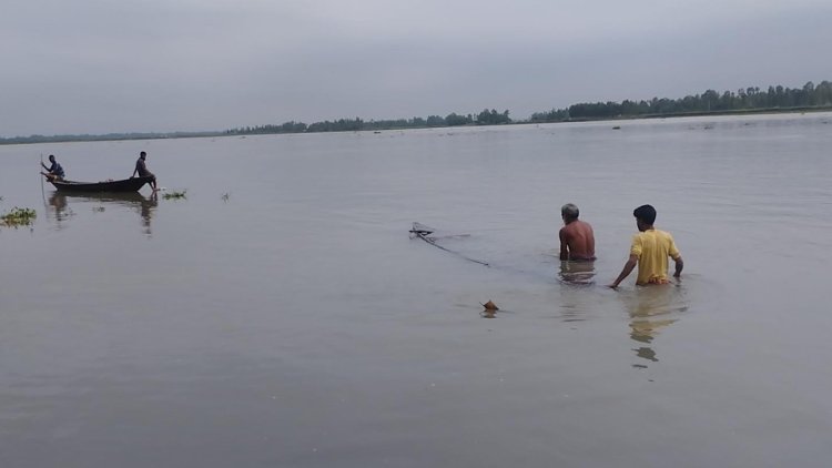কুড়িগ্রামে তিস্তার পানি বিপৎসীমার ওপরে, আতঙ্কে নদী পাড়ের মানুষ