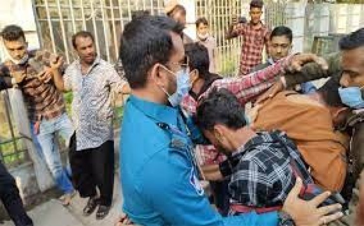 বরিশালে ৭ সাংবাদিকের ওপর চিকিৎসকদের হামলা