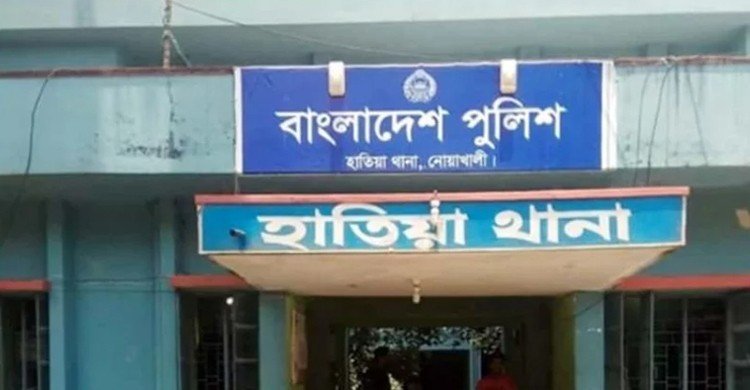 আসামির নাম এজাহার থেকে বাদ দিতে চাপ বাদিকে থানা হাজতে ২৪ ঘণ্টা আটকে রাখলো ওসি