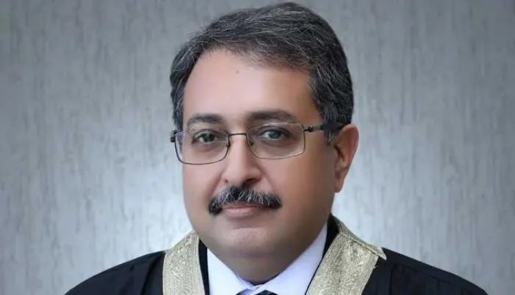 ‘ইমরান খানের মামলায় ট্রায়াল কোর্ট ভুল করেছে’