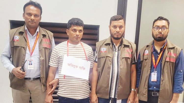 দুবাইফেরত যাত্রীর ব্যাগে মিলল আধা কেজি স্বর্ণ