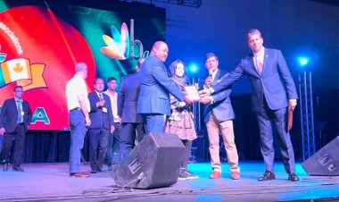 ফোবানায় সোশ্যাল মিডিয়া অ্যাওয়ার্ড পেলেন প্রিসিলা