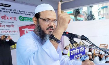 হাসপাতালে মুফতি ফয়জুল করীম