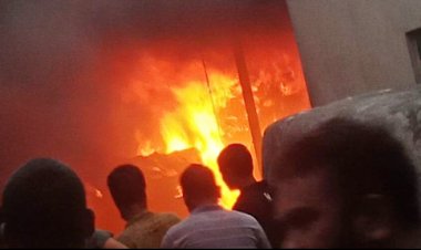 রূপগঞ্জে স্পিনিং মিলে তুলার গোডাউনে আগুন