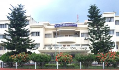  দিনাজপুরে হাসপাতালের ছাদ থেকে পড়ে রোগীর মৃত্যু