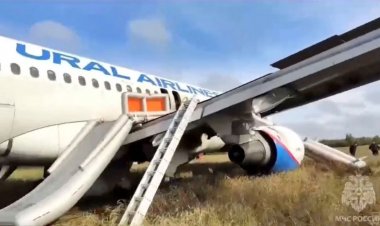 ১৫৯ আরোহী নিয়ে শস্যখেতে রাশিয়ান বিমান