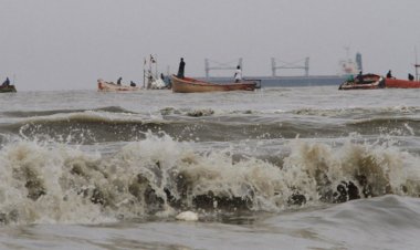 ঘনীভূত হয়েছে লঘুচাপ, সমুদ্র বন্দরে সতর্ক সংকেত