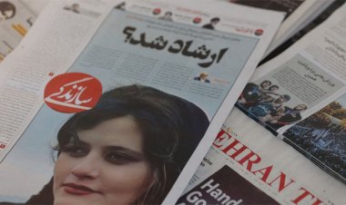 মাহসা আমিনির মৃত্যু স্মরণে ইরানের মন্ত্রীর ওপর যুক্তরাজ্যের নিষেধাজ্ঞা