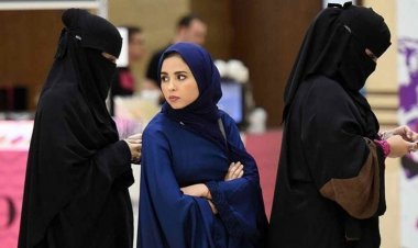 উমরাহ করতে আসা নারীদের পোশাক কেমন হবে জানাল সৌদি