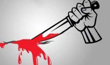  দুর্বৃত্তের হাতে স্বামী খুন