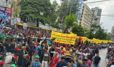 জনগণের কাছে নতি স্বীকারে লজ্জা থাকা উচিৎ নয় : মঈন খান