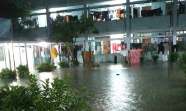 ঢাবি’র হলে হলে জলাবদ্ধতা ভোগান্তি