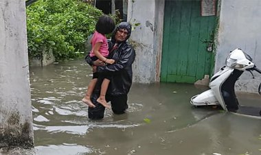  রাতভর বৃষ্টিতে ভাসছে নাগপুর