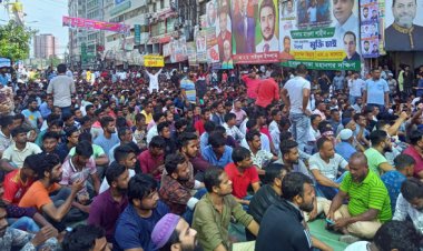 নয়াপল্টনে  চলছে বিএনপির প্রতিবাদ সমাবেশ