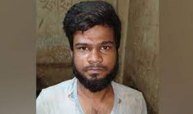 তাড়াতাড়ি পুলিশ পাঠান, আমারে বাঁচান