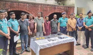 মোহাম্মদপুরে সাড়ে ৫ লাখ টাকা ছিনতাইয়ের ঘটনায় গ্রেপ্তার ৫