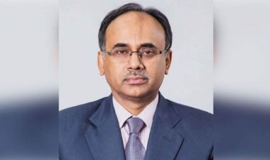 ‘ডি গ্রেড’ পেয়েছেন বাংলাদেশ ব্যাংকের গভর্নর