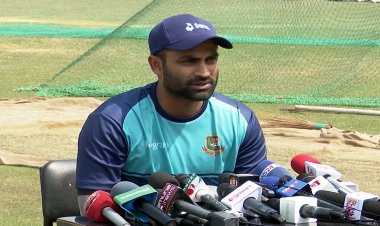 মিডল অর্ডারে খেলার প্রস্তাব ফিরিয়ে বাদ পড়লেন তামিম