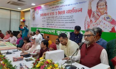 বঙ্গবন্ধু বিহীন বাংলাদেশে শেখ হাসিনা জাতির জন্য আশীর্বাদ