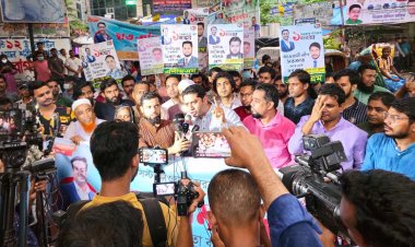 ক্ষমতা হারালে আওয়ামী লীগ ভেঙে যাবে: ববি হাজ্জাজ