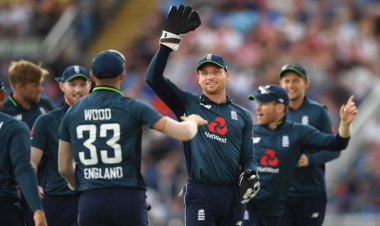 ভারত নয়, ইংল্যান্ডকে ফেভারিট মানছেন গাভাস্কার