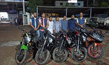 চট্টগ্রামে পাঁচ চোরাই মোটরসাইকেলসহ গ্রেপ্তার ৪