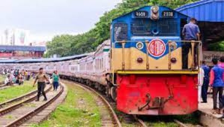 সাড়ে ৫ ঘণ্টা পর ট্রেন চলাচল শুরু