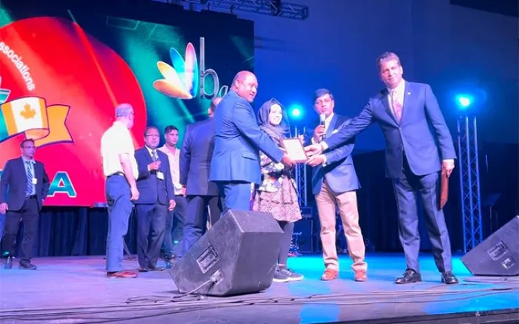 ফোবানায় সোশ্যাল মিডিয়া অ্যাওয়ার্ড পেলেন প্রিসিলা