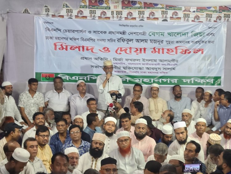 বিরোধী নেতাকর্মীদের সাজা দিয়ে রাজনীতির ময়দান শূন্য করার চক্রান্ত করছে সরকার : মির্জা ফখরুল