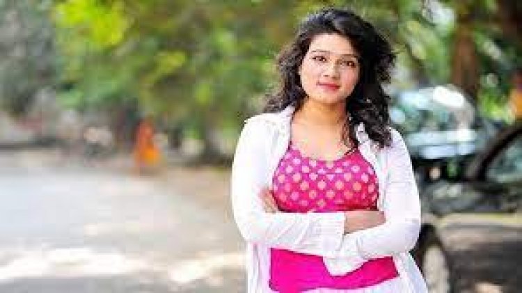 পুলিশ অফিসার হয়ে ফিরলেন মাহি